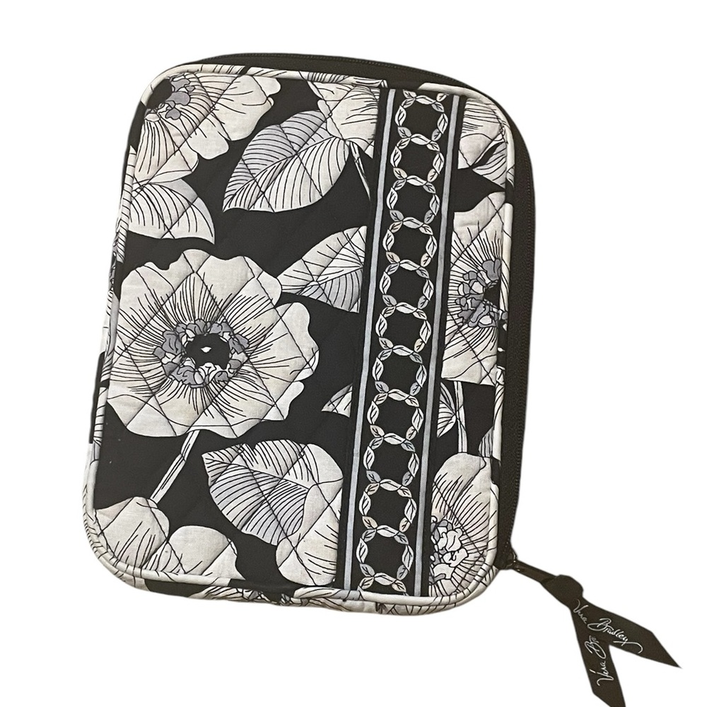 Vera Bradley Tablet Sleeve,‎ Quilted, Zipper Closure, EUC